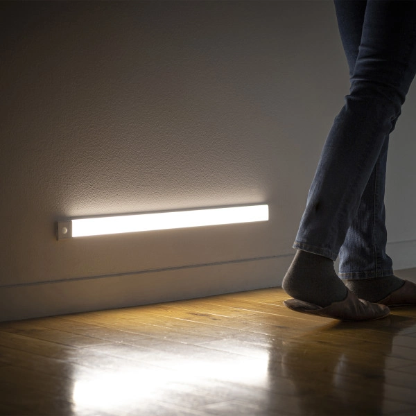 人感センサー付きLEDライト(充電式) LED-BA9W