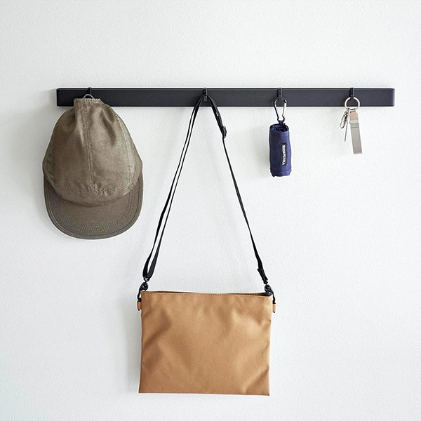 【tower】石こうボード壁対応 マグネット用スチールバー タワー (ブラック)