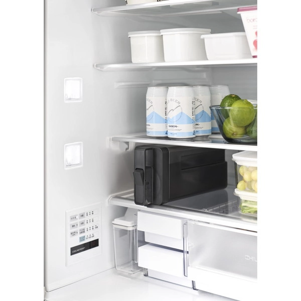 【tower】倒して置けてそのまま注げる冷水筒 タワー 2.2L ブラック