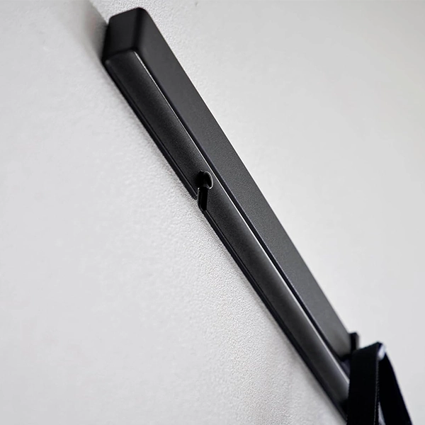 【tower】石こうボード壁対応 マグネット用スチールバー タワー (ブラック)