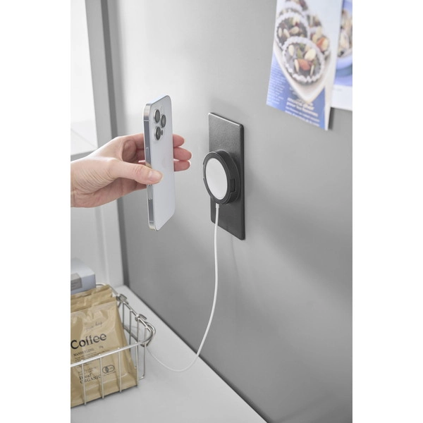 【tower】マグネットスマートフォン充電ホルダー タワー ブラック