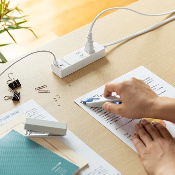 USBシャッター付きタップ TAP-B110USH-3W