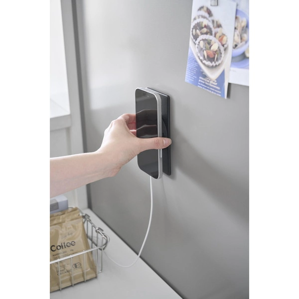【tower】マグネットスマートフォン充電ホルダー タワー ブラック