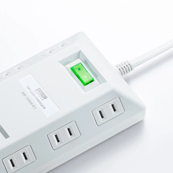 USBジュウデンポートツキタップ ヒラガタ TAP-B109U-3WN